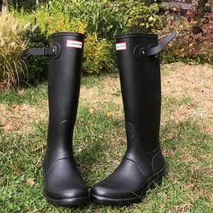 Matte Black Hunter Boots 🖤💦